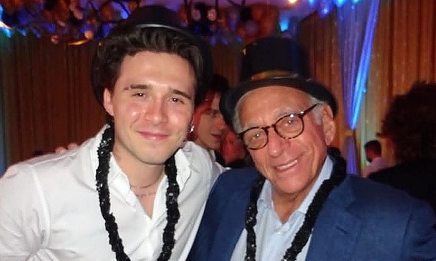 Brooklyn Beckham chúc sinh nhật bố vợ giữa tin đồn bất hòa gia đình - hình ảnh - playgg88.vip