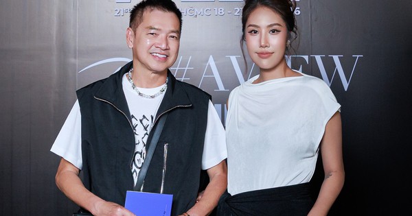 Quang Minh cùng vợ kém tuổi đi sự kiện, tiết lộ cuộc sống hôn nhân: góc nhìn mới cho người chơi Việt - hình ảnh - playgg88.vip Quang Minh cùng vợ kém tuổi đi sự kiện, tiết lộ cuộc sống hôn nhân: góc nhìn mới cho người chơi Việt - hình ảnh - playgg88.vip