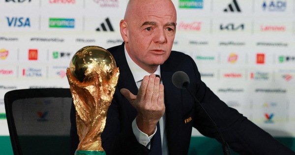 FIFA bất ngờ muốn đổi luật giữa World Cup, Chủ tịch Infantino lên tiếng về tranh cãi - hình ảnh - playgg88.vip