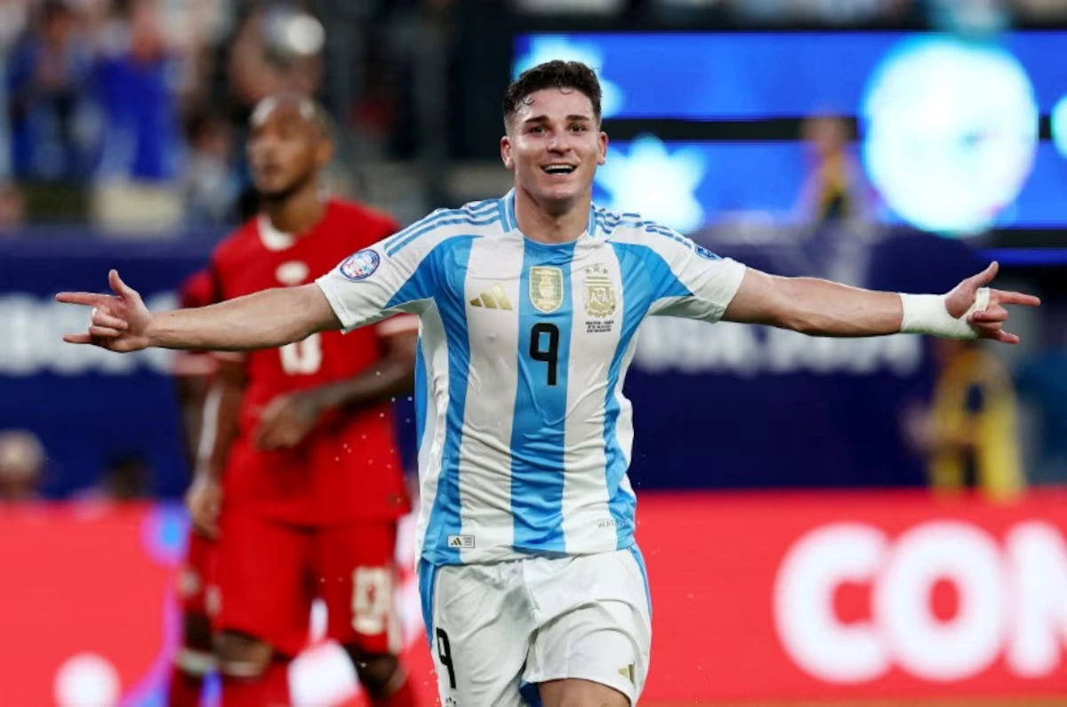 Julian Alvarez Mở Đường Đến Barca: Cơ Hội Cho Fan Cá Cược GG88 Baccarat - hình ảnh - playgg88.vip