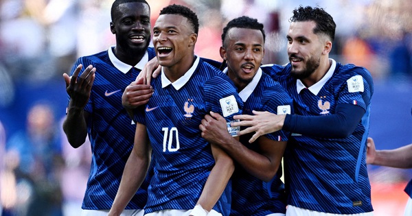 Mbappe giải quyết cuộc tranh luận nảy lửa ‘Messi – Ronaldo, ai giỏi hơn’ bằng câu trả lời gây sốc - hình ảnh - playgg88.vip
