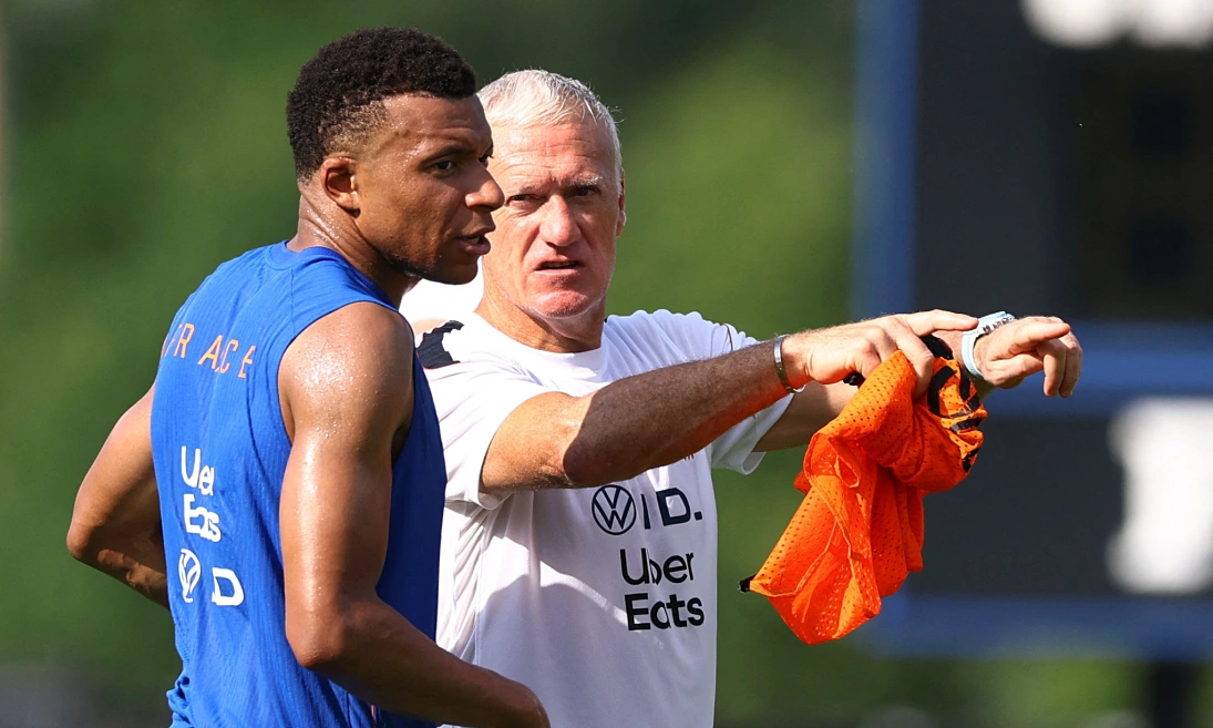 Deschamps: ‘Sự nổi tiếng không làm Mbappe thay đổi’: góc nhìn mới cho người chơi Việt - hình ảnh - playgg88.vip