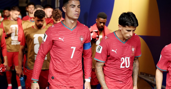 GG88 Việt Nam: CĐV Ronaldo ‘tấn công’ đồng đội sau trận hòa Congo - hình ảnh - playgg88.vip GG88 Việt Nam: CĐV Ronaldo ‘tấn công’ đồng đội sau trận hòa Congo - hình ảnh - playgg88.vip