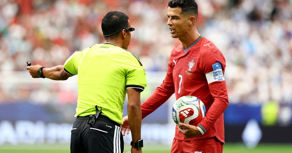 Ronaldo từ chối trả lời câu hỏi về Messi, fan GG88 chú ý khuyến mãi hấp dẫn - hình ảnh - playgg88.vip Ronaldo từ chối trả lời câu hỏi về Messi, fan GG88 chú ý khuyến mãi hấp dẫn - hình ảnh - playgg88.vip