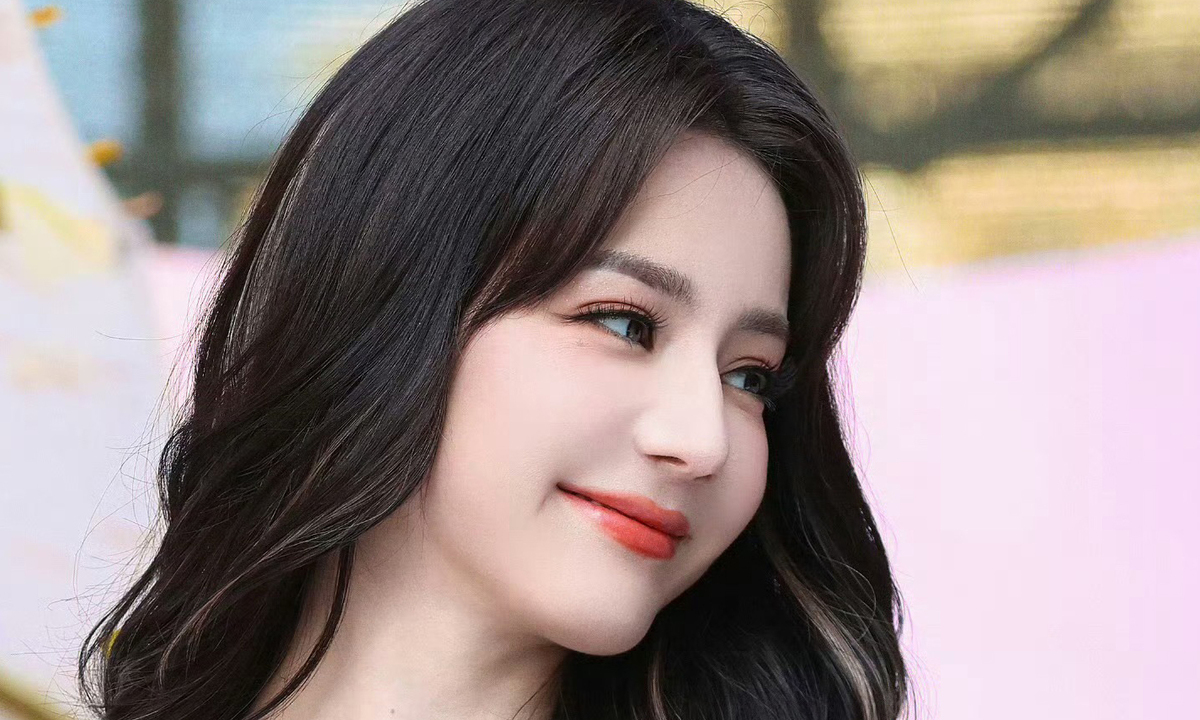 Địch Lệ Nhiệt Ba ‘mọng như đào’ với váy thiết kế Việt – Cơ hội nhận thưởng đăng ký GG88 - hình ảnh - playgg88.vip Địch Lệ Nhiệt Ba ‘mọng như đào’ với váy thiết kế Việt – Cơ hội nhận thưởng đăng ký GG88 - hình ảnh - playgg88.vip