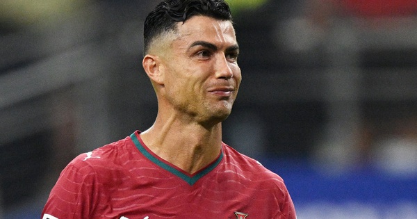 Ronaldo nghẹn ngào chia tay World Cup, khoảnh khắc xúc động với Yamal - hình ảnh - playgg88.vip