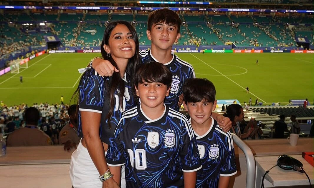 Vợ Messi cổ vũ cuồng nhiệt sau chiến thắng: Cảm hứng cho fan GG88 - hình ảnh - playgg88.vip Vợ Messi cổ vũ cuồng nhiệt sau chiến thắng: Cảm hứng cho fan GG88 - hình ảnh - playgg88.vip