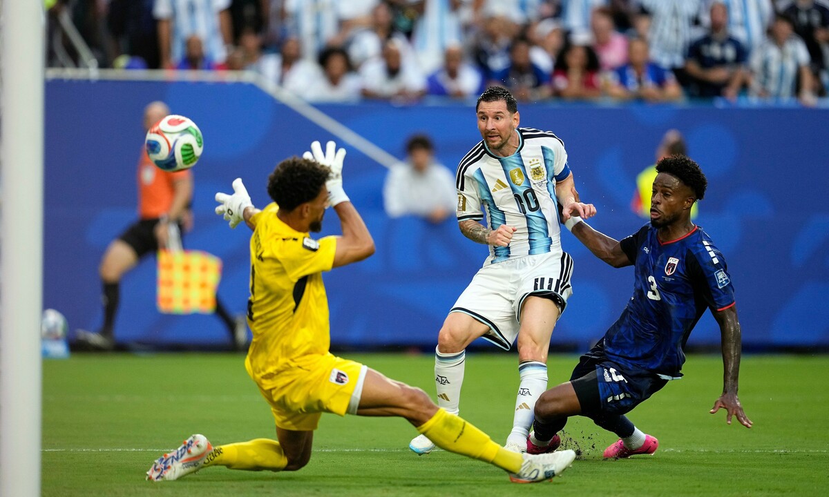 Argentina 1-0 Cape Verde (H1): Messi ghi bàn mở tỷ số tại World Cup 2026 - hình ảnh - playgg88.vip