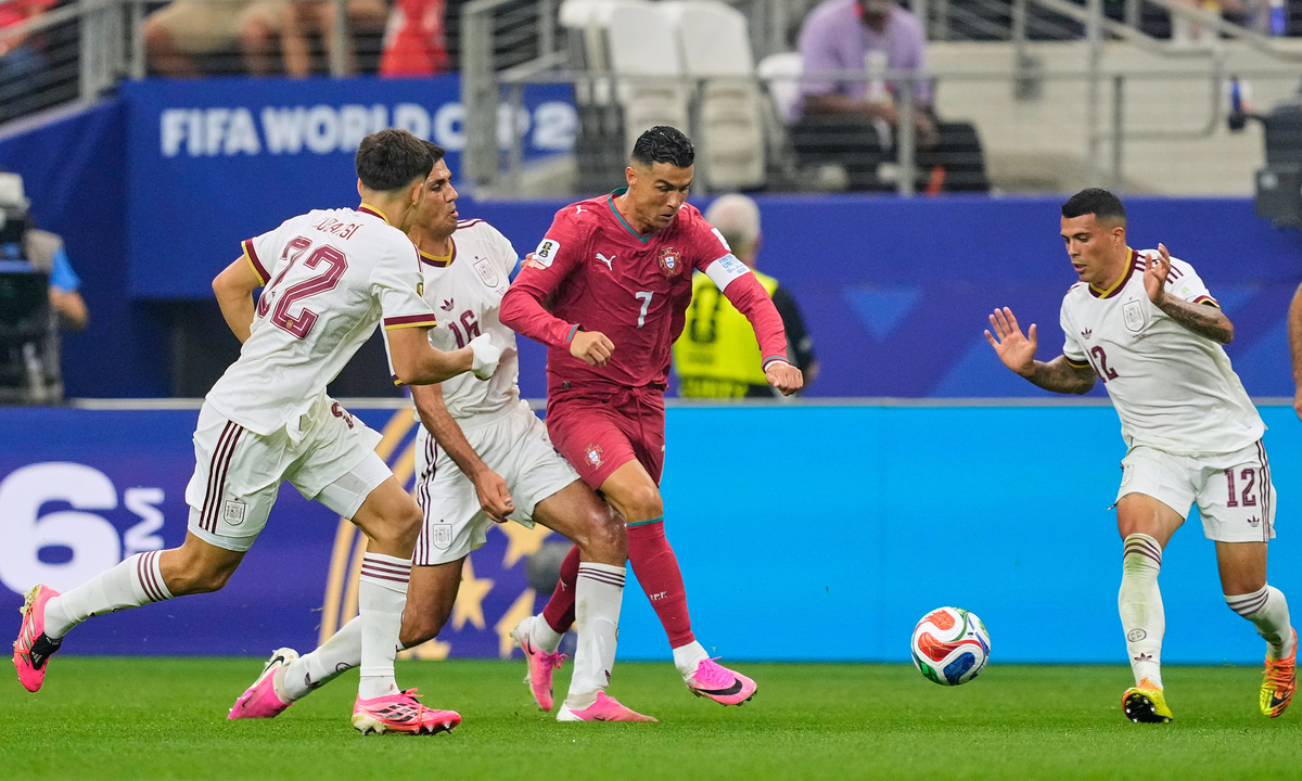 Ronaldo Nhận Điểm Thấp Nhất Trận Thua Tây Ban Nha: Cơ Hội Mới Cho Fan GG88 - hình ảnh - playgg88.vip Ronaldo Nhận Điểm Thấp Nhất Trận Thua Tây Ban Nha: Cơ Hội Mới Cho Fan GG88 - hình ảnh - playgg88.vip
